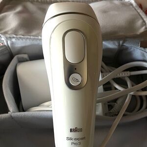 Braun Silk-expert Pro 3 IPL Hair Removal Device - White